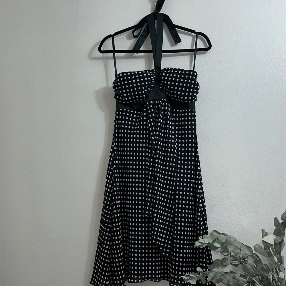 Y2K- BCX  Elegant Black & White halter Dress size -13 /PTP -19/ L-34/women10-12
